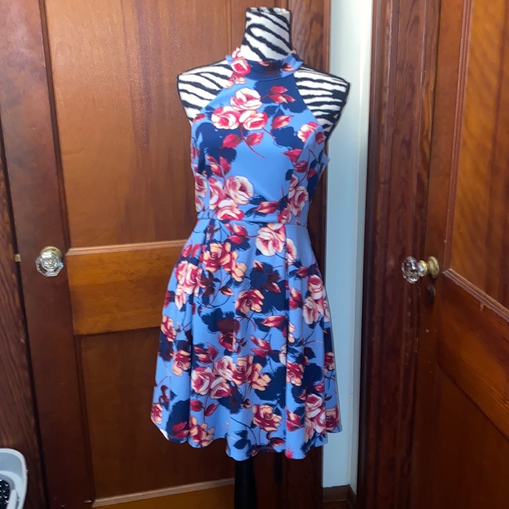 Miami blue floral dress size medium